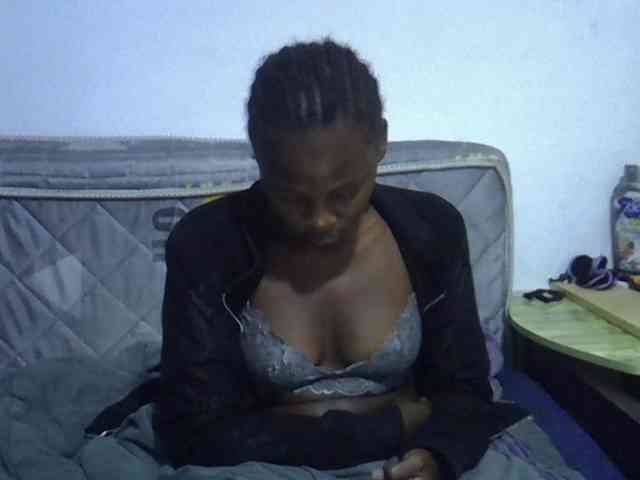 Sexybeiby1 webcam