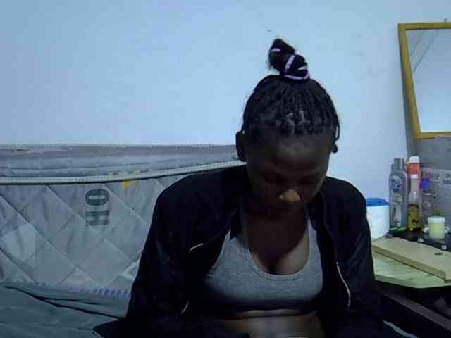 Sexybeiby1 webcam