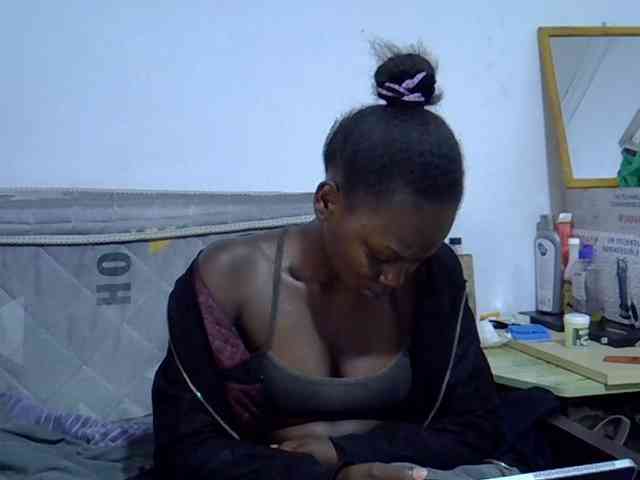 Sexybeiby1 webcam