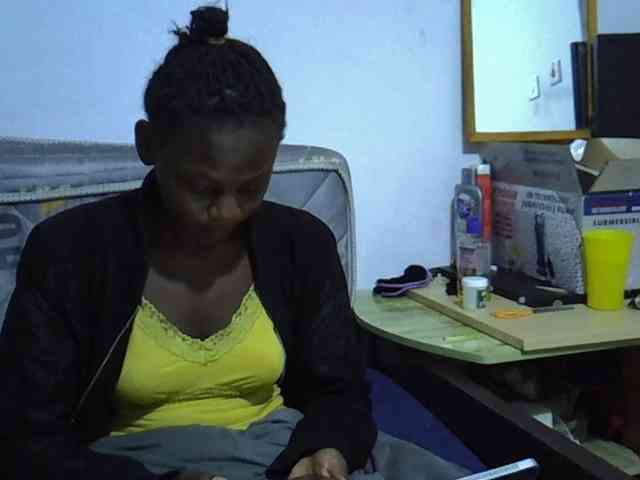 Sexybeiby1 webcam