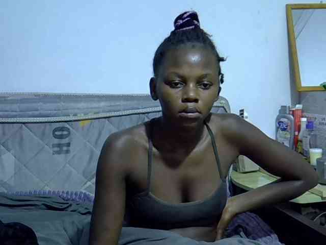 Sexybeiby1 webcam