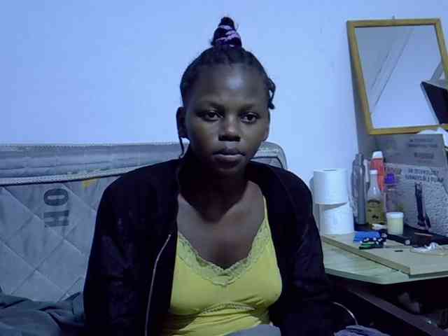 Sexybeiby1 webcam