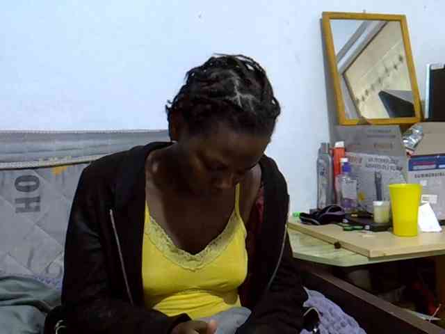 Sexybeiby1 webcam