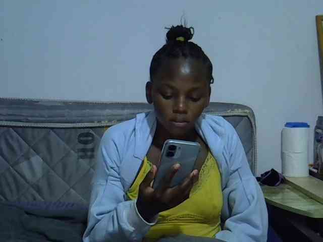 Sexybeiby1 webcam