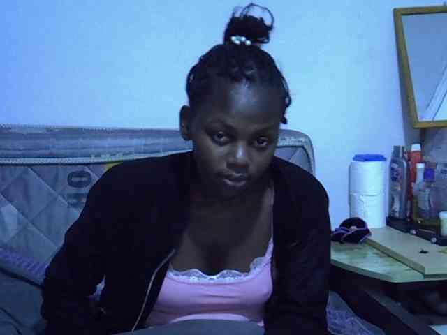 Sexybeiby1 webcam
