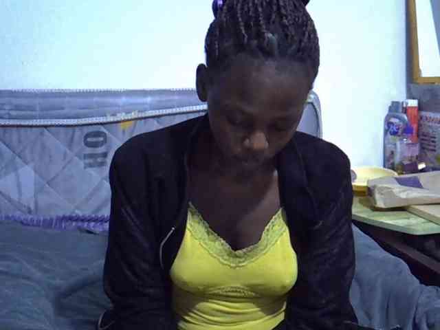Sexybeiby1 webcam