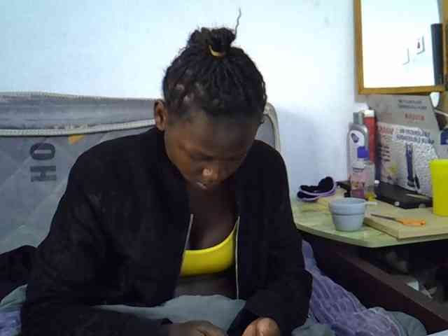 Sexybeiby1 webcam
