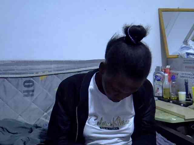 Sexybeiby1 webcam