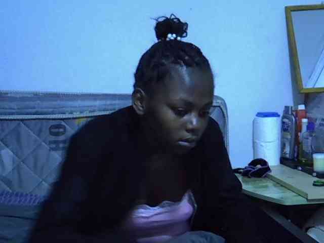 Sexybeiby1 webcam