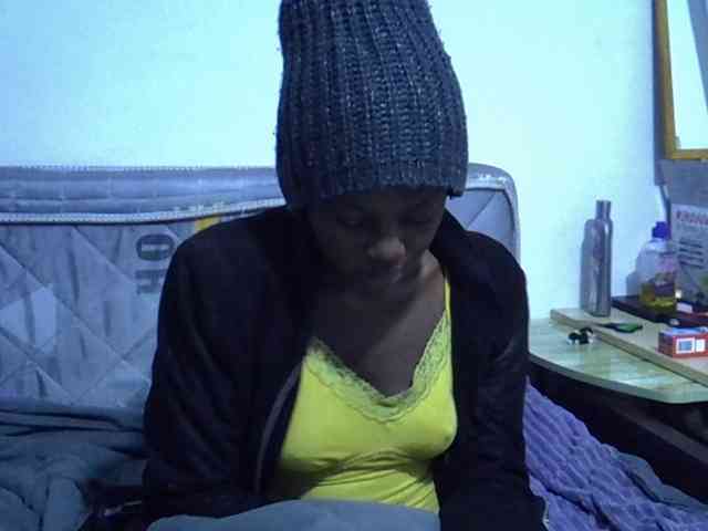 Sexybeiby1 webcam