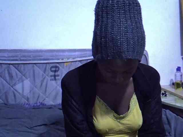 Sexybeiby1 webcam