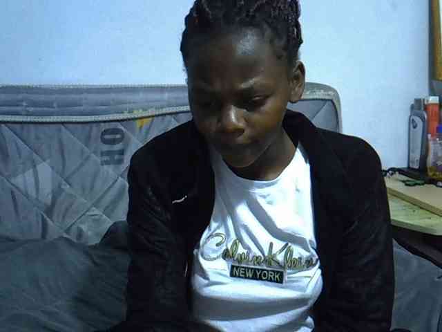 Sexybeiby1 webcam