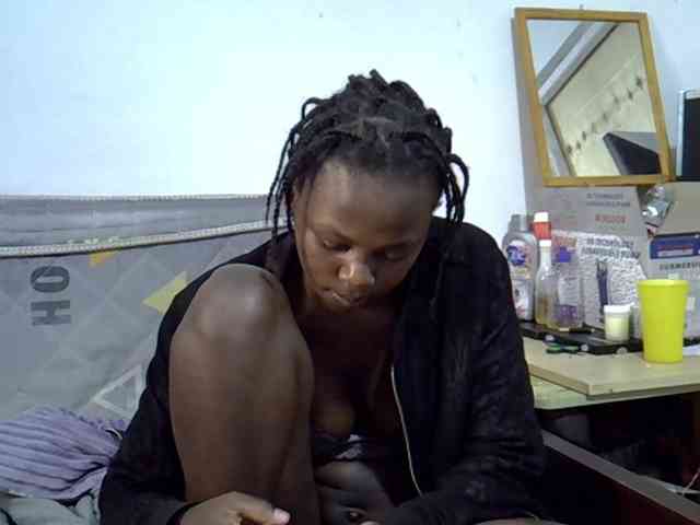 Sexybeiby1 webcam