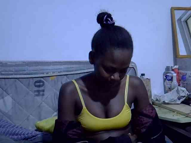 Sexybeiby1 webcam