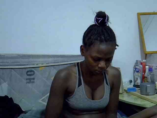 Sexybeiby1 webcam