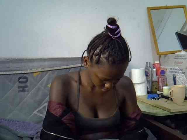 Sexybeiby1 webcam