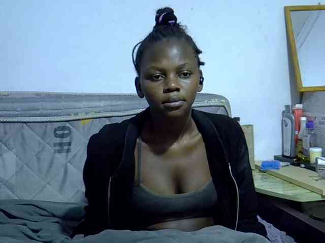 Sexybeiby1 webcam