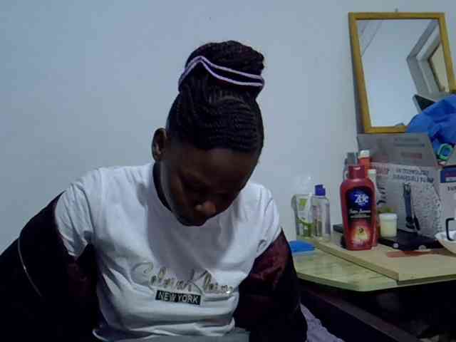 Sexybeiby1 webcam