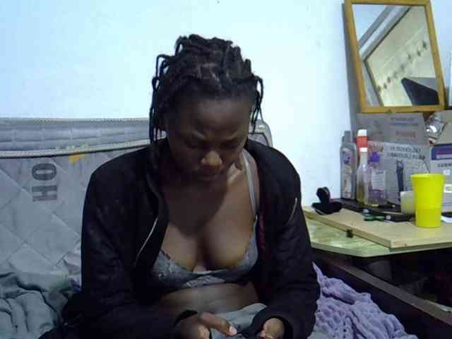 Sexybeiby1 webcam