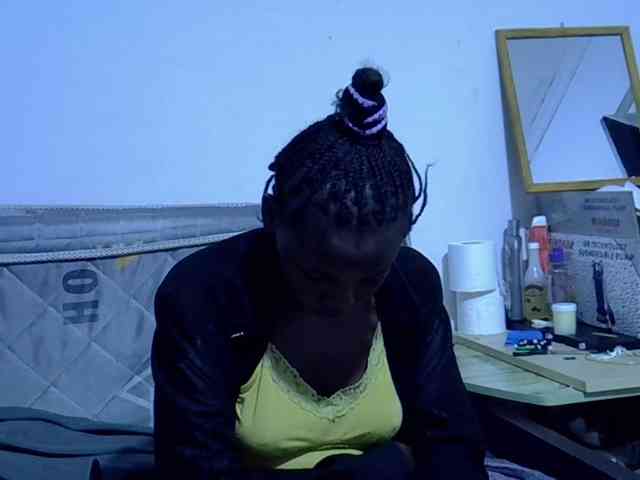 Sexybeiby1 webcam
