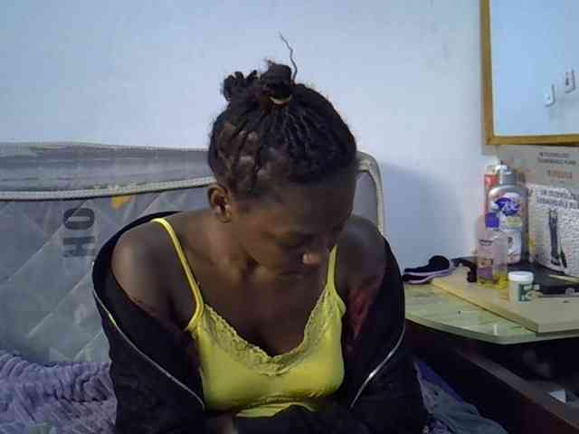 Sexybeiby1 webcam