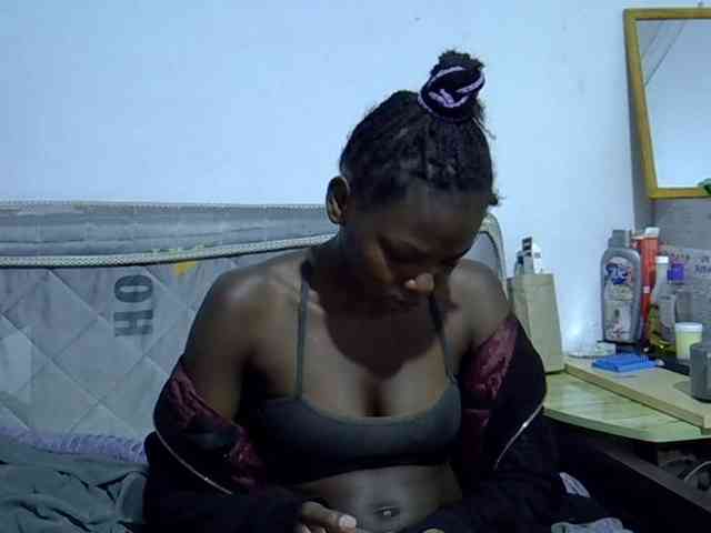 Sexybeiby1 webcam