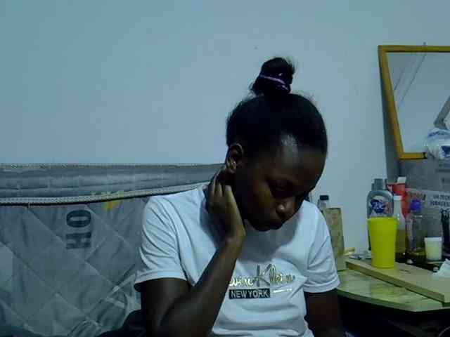 Sexybeiby1 webcam