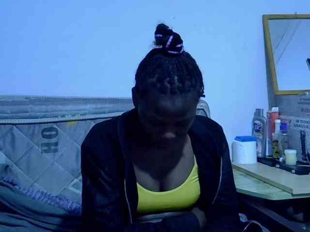 Sexybeiby1 webcam