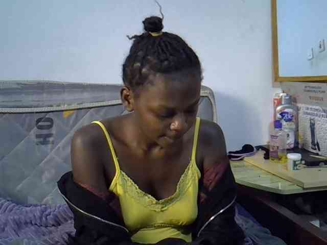 Sexybeiby1 webcam