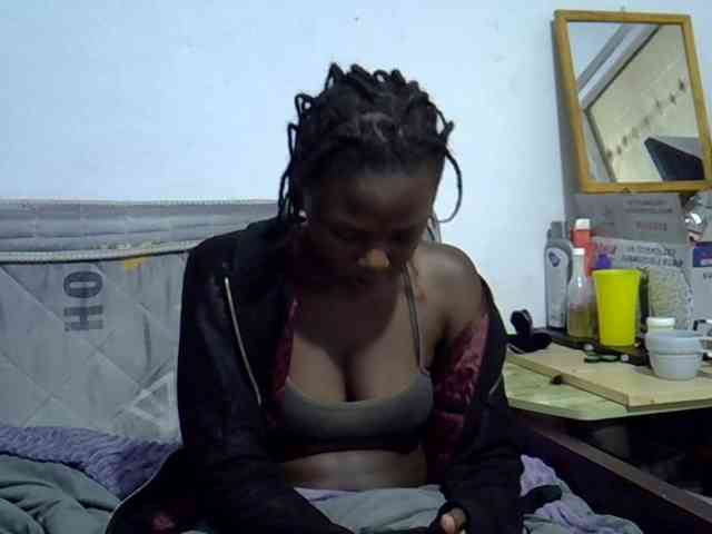 Sexybeiby1 webcam