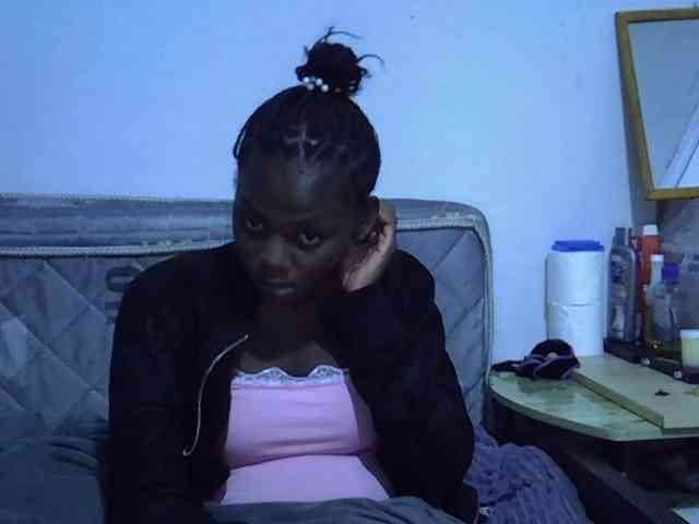 Sexybeiby1 webcam