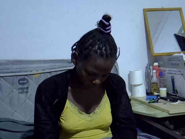 Sexybeiby1 webcam
