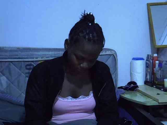 Sexybeiby1 webcam