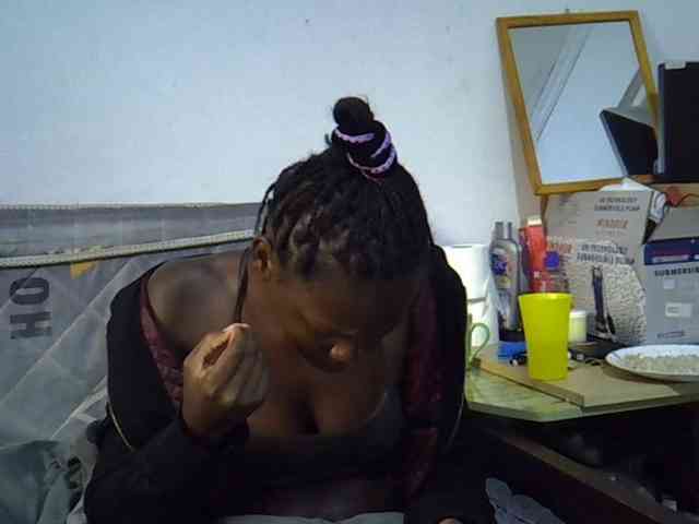 Sexybeiby1 webcam