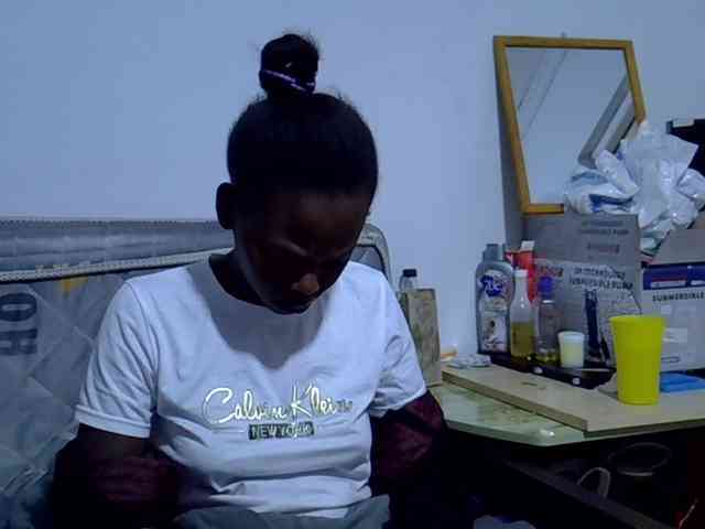 Sexybeiby1 webcam
