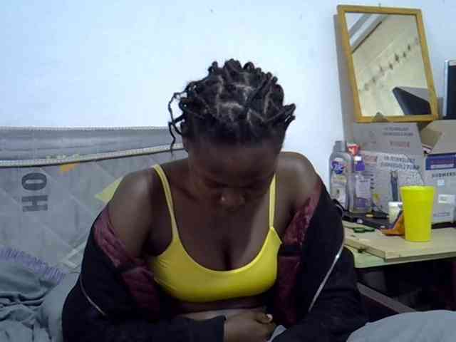 Sexybeiby1 webcam