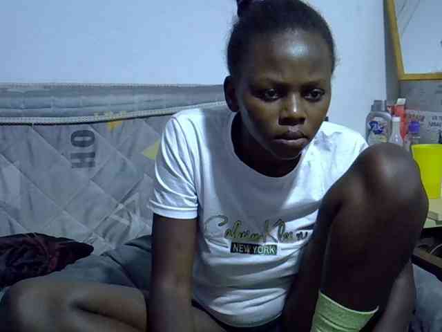 Sexybeiby1 webcam