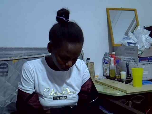 Sexybeiby1 webcam