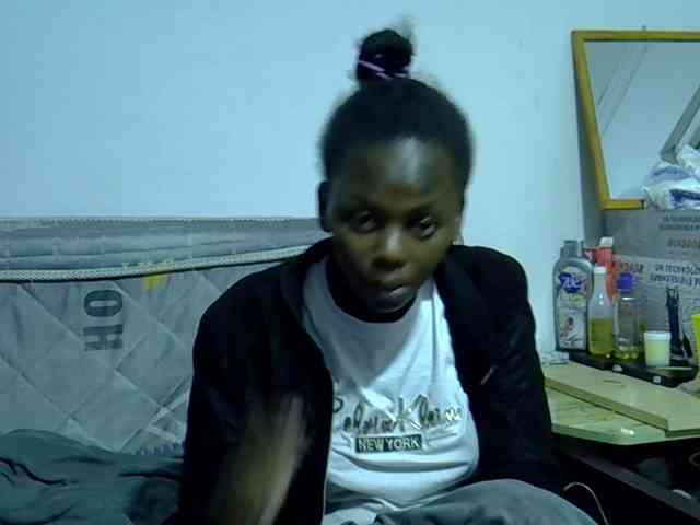 Sexybeiby1 webcam