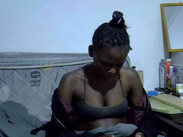 Sexybeiby1 webcam