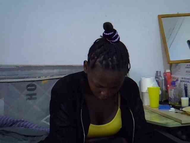 Sexybeiby1 webcam