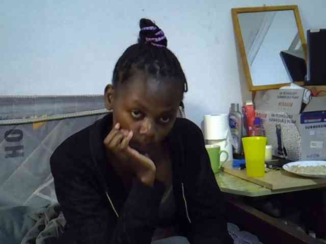 Sexybeiby1 webcam