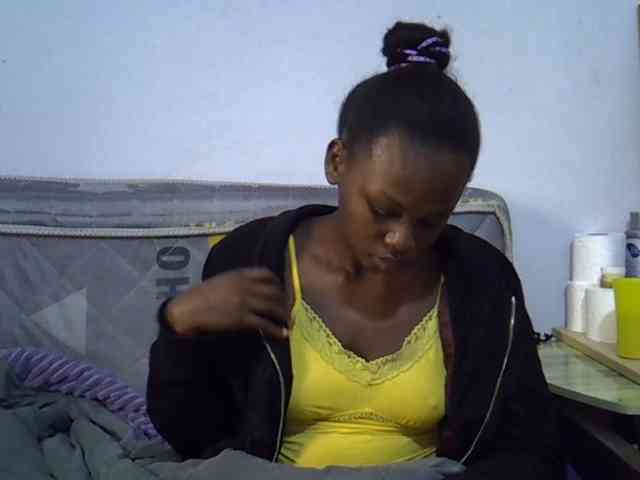 Sexybeiby1 webcam