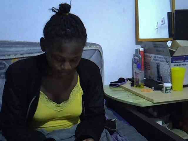 Sexybeiby1 webcam