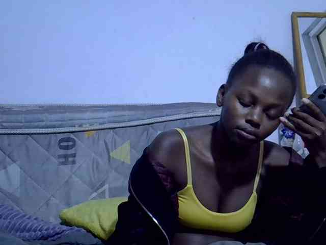 Sexybeiby1 webcam