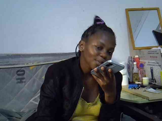 Sexybeiby1 webcam