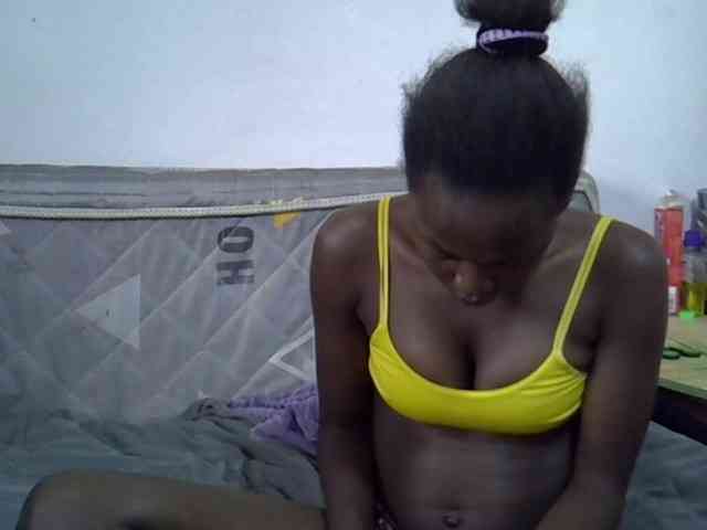 Sexybeiby1 webcam