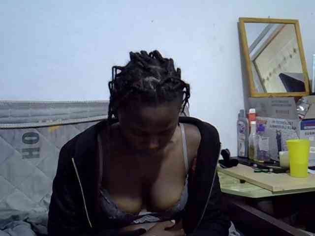 Sexybeiby1 webcam