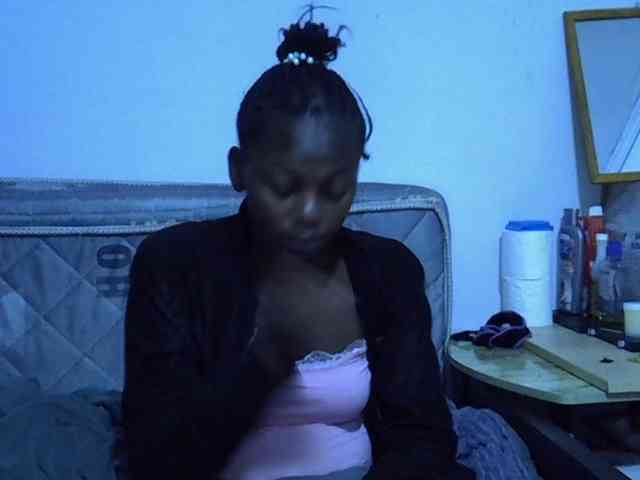 Sexybeiby1 webcam
