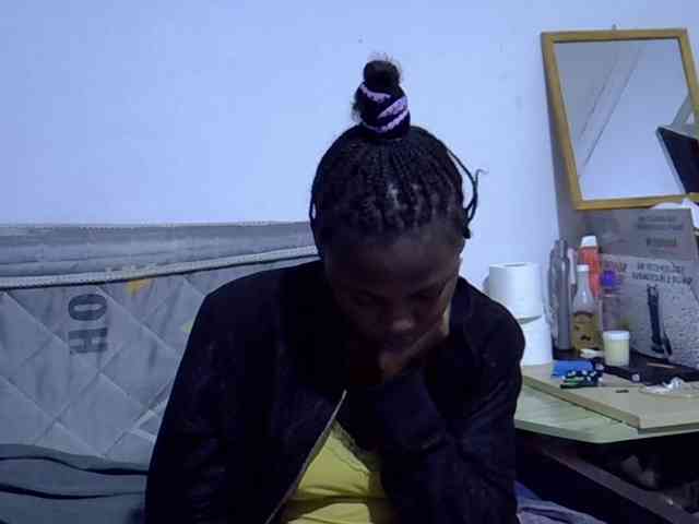 Sexybeiby1 webcam